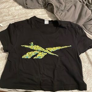 A minions crop top